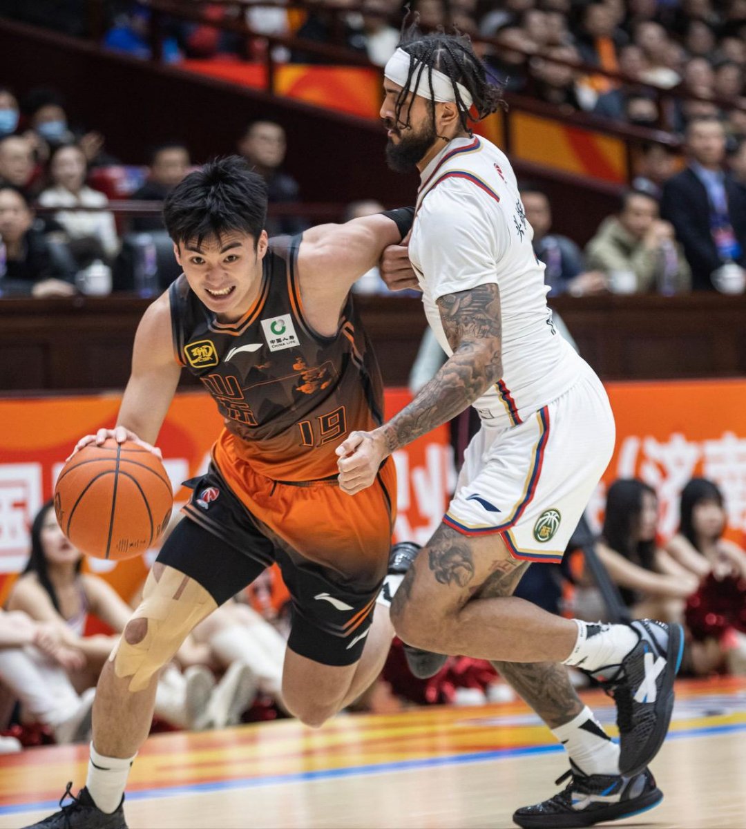 关于CBA常规赛赛程吃紧,阿斯顿维拉集结日豪取连胜,话题不断,年轻球员得到机会的信息 关于CBA常规赛赛程吃紧,阿斯顿维拉集结日豪取连胜,话题不断,年轻球员得到机会的信息